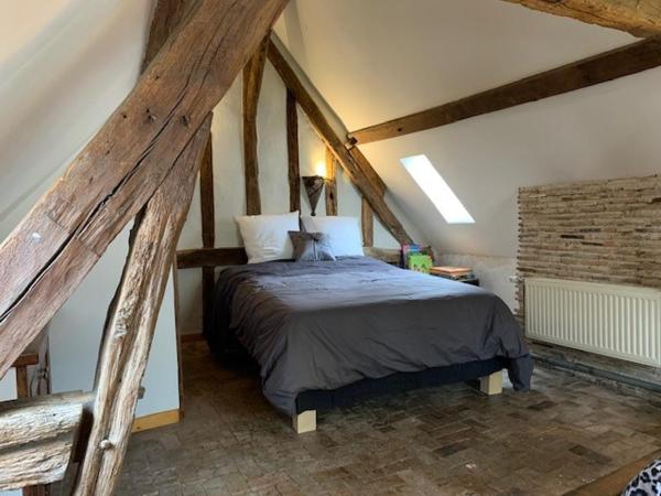 Le tertre Chartrain - Maison de ville en plein centre de Chartres : photo 10 de la chambre maison de vacances