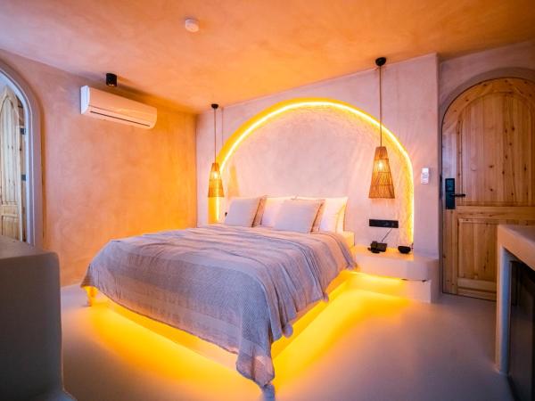 Noi Hotel Bodrum : photo 4 de la chambre suite lit king-size