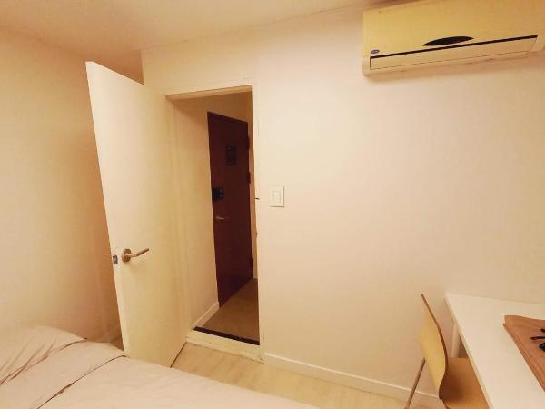 G Yongsan Inn : photo 9 de la chambre chambre double avec salle de bains privative