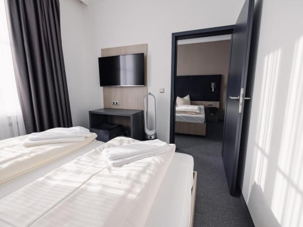 N9 Hotels : photo 1 de la chambre chambre quadruple
