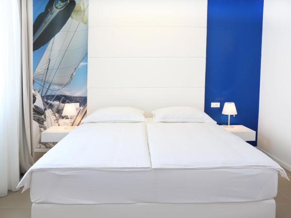 Guesthouse Villa Scalaria : photo 5 de la chambre chambre double deluxe - vue sur ville