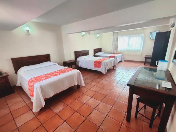 Hotel Rosita : photo 4 de la chambre chambre familiale