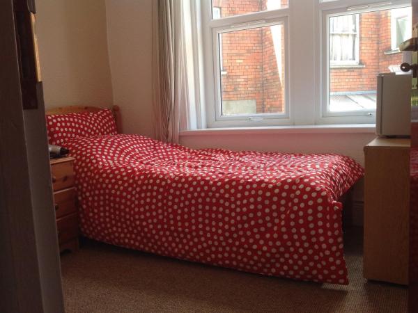 Clift Guest House : photo 3 de la chambre chambre simple avec salle de bains commune