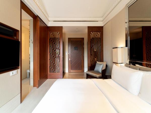 The Capitol Kempinski Hotel Singapore : photo 7 de la chambre chambre lit king-size avec terrasse