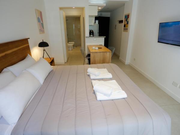 OWN Belgrano Studios & Suites : photo 2 de la chambre chambre lit queen-size deluxe
