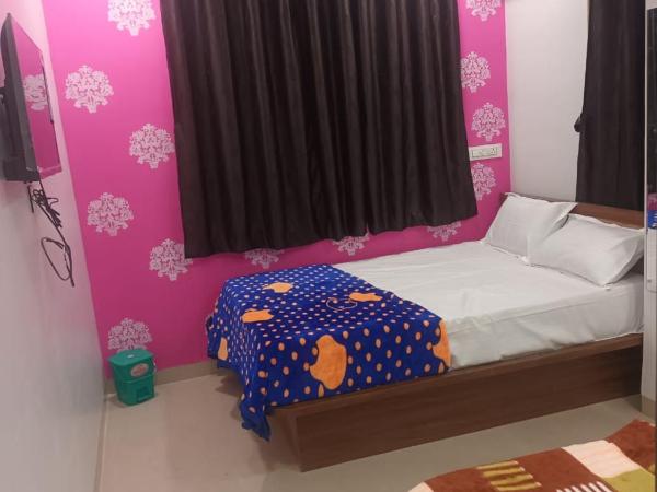 Amrit Guest House Pune : photo 2 de la chambre chambre triple Économique