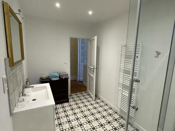 Jardin des Remparts : photo 8 de la chambre chambre supérieure lit queen-size