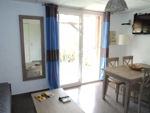 Résidence Monte d'Oro : photo 4 de la chambre villa - vue sur mer