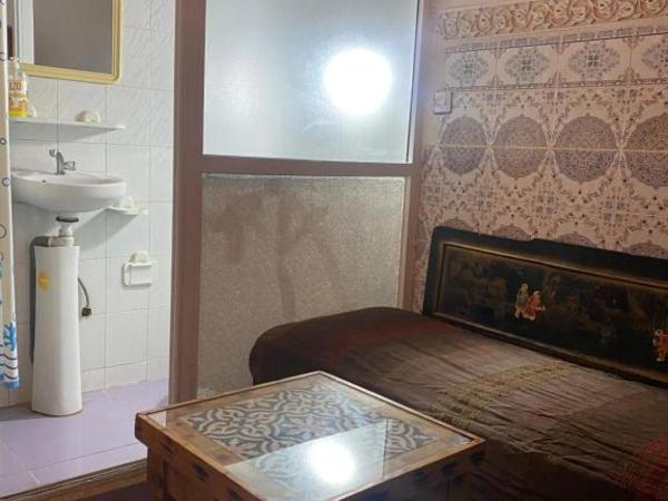 Riad Fez Hostel : photo 4 de la chambre chambre triple avec salle de bains privative