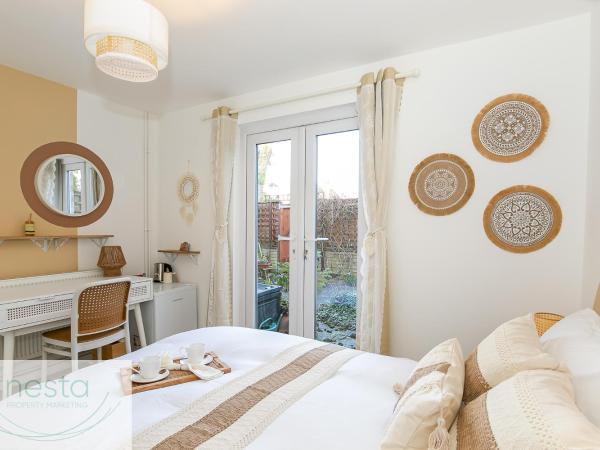 Bohemian Haven Guesthouse : photo 2 de la chambre chambre double - vue sur jardin