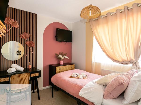 Bohemian Haven Guesthouse : photo 1 de la chambre chambre simple avec salle de bains commune