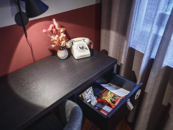 The Circus Hotel : photo 6 de la chambre hébergement moyen plus - 2 personnes maximum