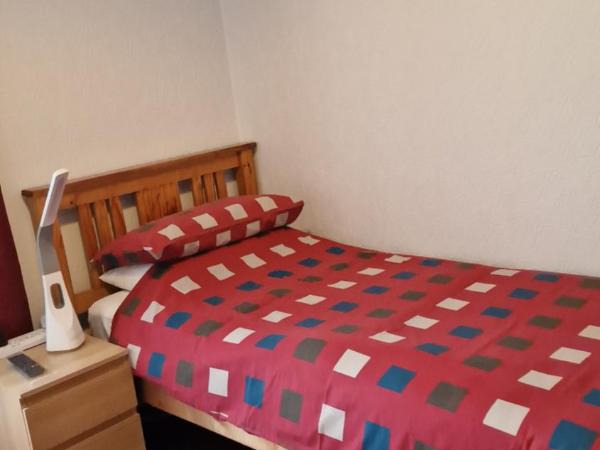 Mackenzie Guest house : photo 1 de la chambre chambre simple avec salle de bains privative séparée