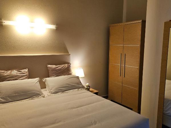 Select Executive Residence : photo 2 de la chambre chambre lit king-size