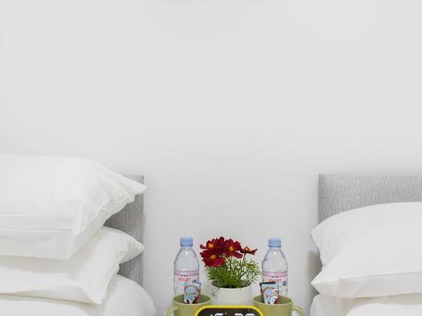 Eurostar Budget Rooms - Next to Kings Cross & Eurostar Train Station : photo 10 de la chambre chambre triple