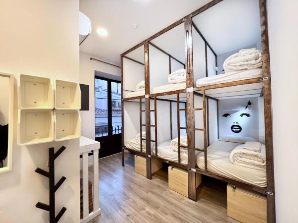 ECO Hostel : photo 5 de la chambre lit simple dans dortoir à 6 lits
