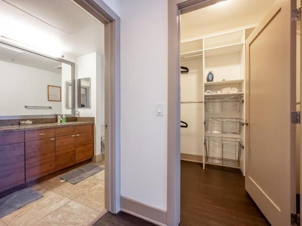 Marina Apartment Pool,Gym,Jacuzzi : photo 5 de la chambre appartement 1 chambre