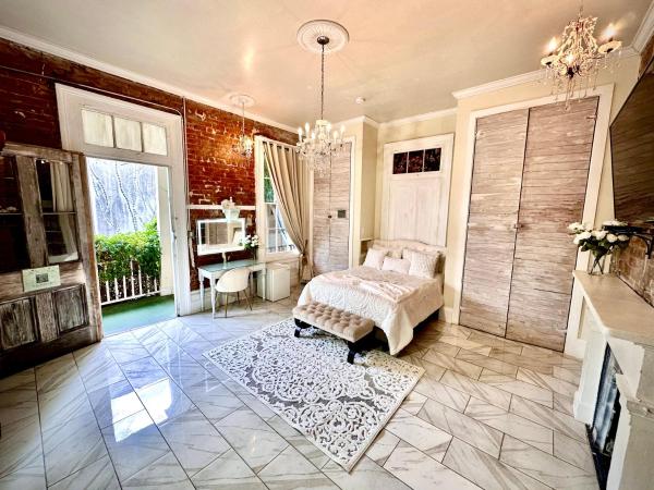 Fleur De Lis Mansion : photo 3 de la chambre suite deluxe avec baignoire spa