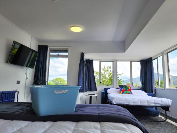 Urban Lounge Sleepery : photo 2 de la chambre chambre quadruple avec salle de bains commune