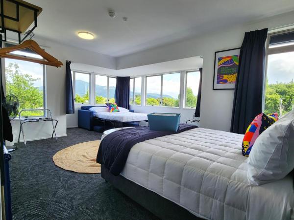 Urban Lounge Sleepery : photo 1 de la chambre chambre quadruple avec salle de bains commune