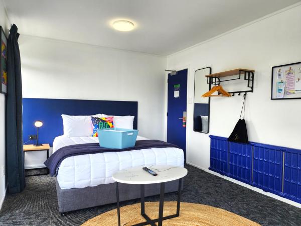 Urban Lounge Sleepery : photo 5 de la chambre chambre quadruple avec salle de bains commune