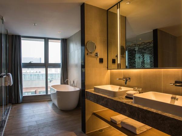 Fairfield by Marriott Hangzhou Xintiandi : photo 1 de la chambre suite 1 chambre lit king-size 