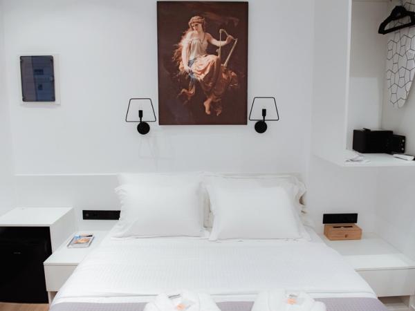 Athens Muses Suites : photo 2 de la chambre suite standard