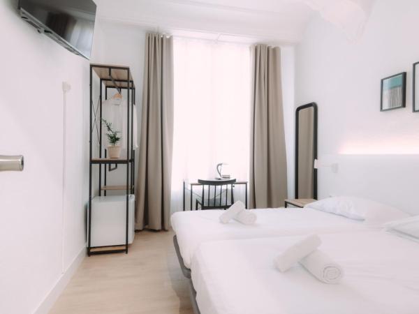 Concept Rooms : photo 7 de la chambre chambre double ou lits jumeaux avec salle de bains commune