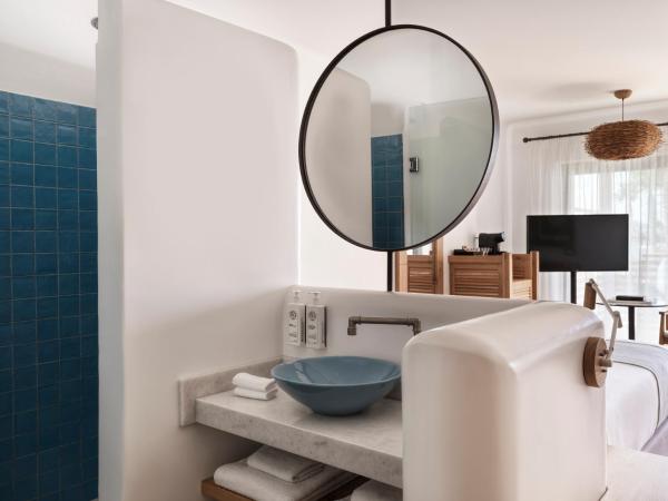 Stella Island Luxury Resort & Spa (Adults Only) : photo 4 de la chambre chambre double de luxe avec vue sur la piscine