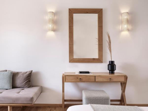 Stella Island Luxury Resort & Spa (Adults Only) : photo 5 de la chambre chambre double de luxe avec vue sur la piscine