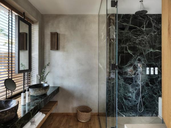 Stella Island Luxury Resort & Spa (Adults Only) : photo 9 de la chambre grand bungalow sur pilotis avec jacuzzi extérieur