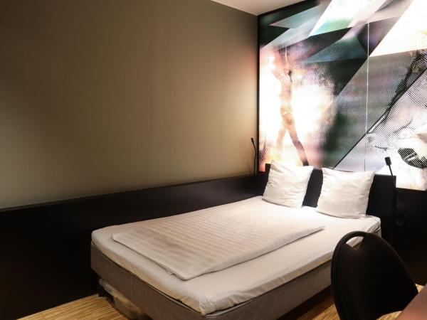 Comfort Hotel Xpress Stockholm Central : photo 1 de la chambre chambre double Économique sans fenêtre