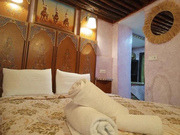 RIAD Dar Ouezzani : photo 5 de la chambre chambre double avec salle de bains privative