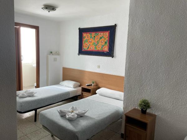 Pensión Fortea : photo 7 de la chambre chambre triple