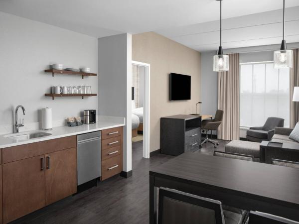 Residence Inn By Marriott Jacksonville-Mayo Clinic Area : photo 1 de la chambre suite d'angle lit queen-size