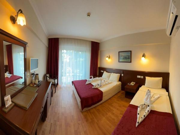 ASTORIA PARK Hotel & Spa ALL INCLUSIVE : photo 2 de la chambre chambre lits jumeaux avec balcon