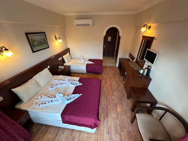 ASTORIA PARK Hotel & Spa ALL INCLUSIVE : photo 6 de la chambre chambre triple avec balcon