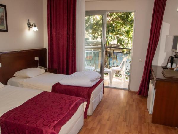 ASTORIA PARK Hotel & Spa ALL INCLUSIVE : photo 8 de la chambre chambre simple avec balcon