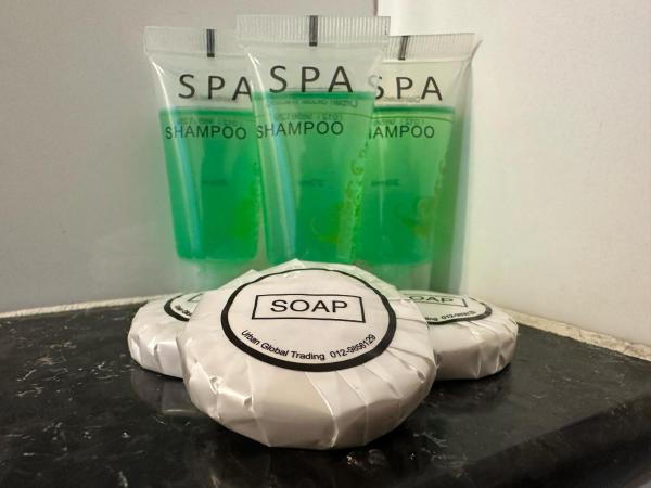 Hotel Twelve at 12 Kuantan Centre : photo 4 de la chambre chambre triple