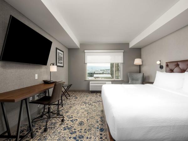 Four Points by Sheraton Kelowna Airport : photo 7 de la chambre premium 1 king