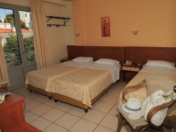 IKAROS Hotel ELLINIKO : photo 4 de la chambre chambre triple