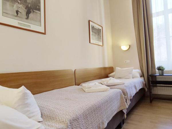 Budapest Csaszar Hotel : photo 3 de la chambre chambre double ou lits jumeaux