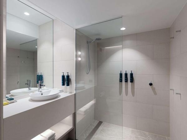 DoubleTree by Hilton Esplanade Darwin : photo 1 de la chambre suite junior