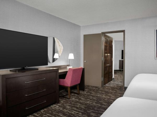 Embassy Suites by Hilton Crystal City National Airport : photo 2 de la chambre suite avec 2 lits doubles - non-fumeurs