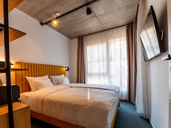 Noir Hotel : photo 7 de la chambre appartement avec balcon