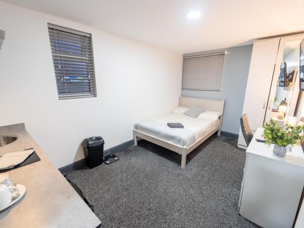 FREE PARKING Cosy Studios close to city and QE and UOB! : photo 1 de la chambre studio