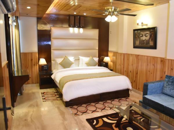 Wood Castle Grand : photo 1 de la chambre chambre double deluxe avec terrasse