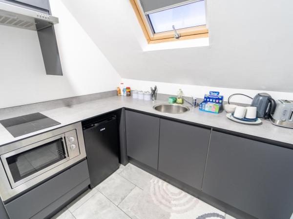 FREE PARKING Cosy Studios close to city and QE and UOB! : photo 10 de la chambre studio deluxe