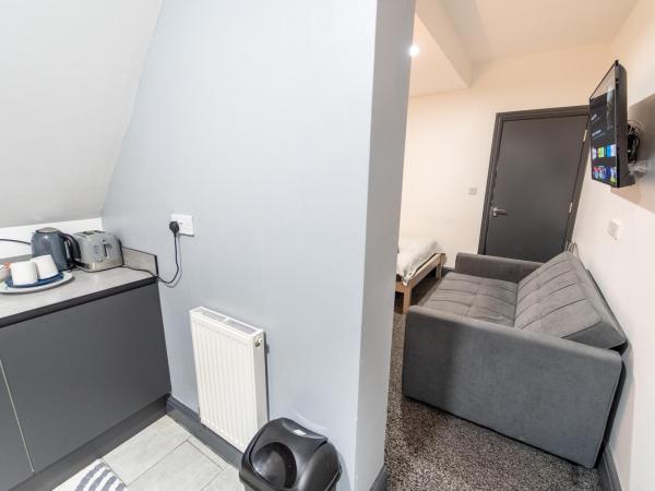 FREE PARKING Cosy Studios close to city and QE and UOB! : photo 7 de la chambre studio deluxe