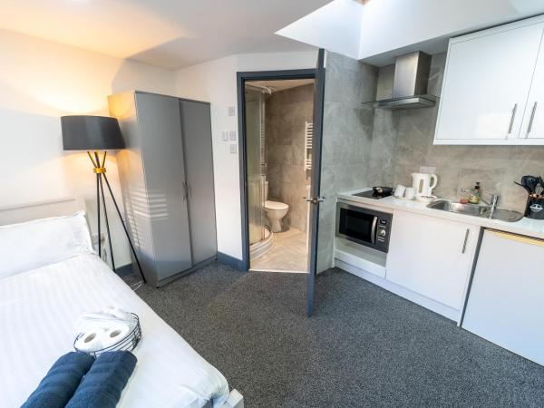 STAY SA Equipped Studios 10 mins from City centre and next to UOB! : photo 1 de la chambre studio